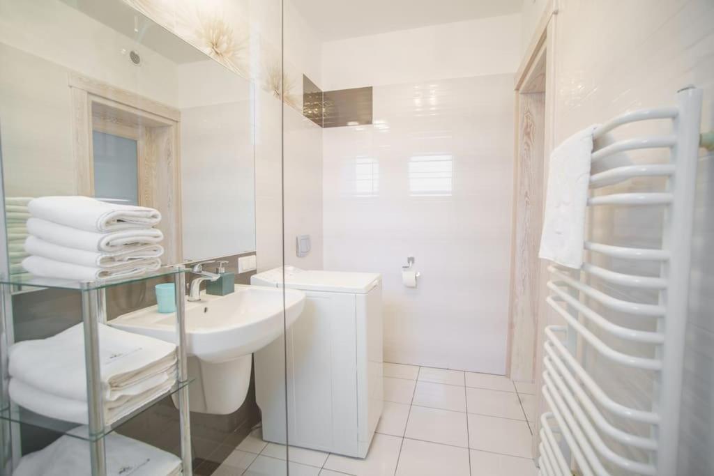Mojemiedzyzdroje 402 Apartman Kültér fotó