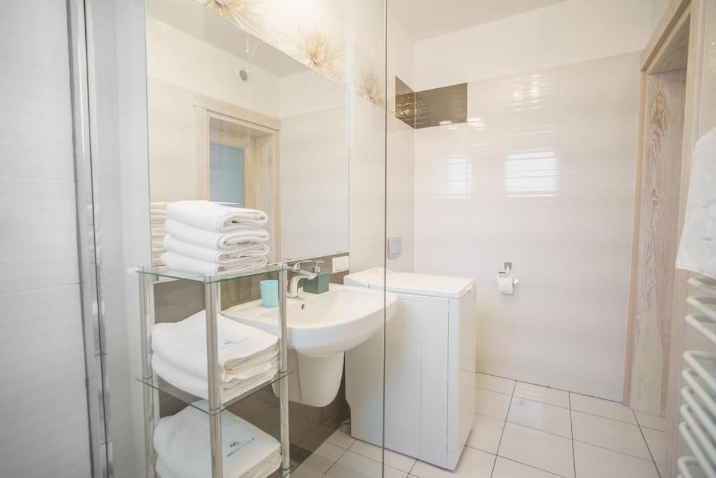 Mojemiedzyzdroje 402 Apartman Kültér fotó